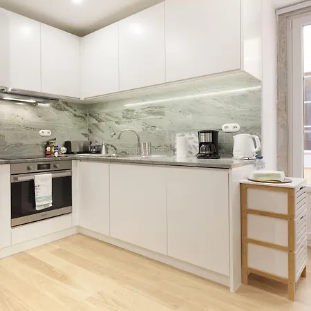 لشبونة رنتالز تشيادو شقة